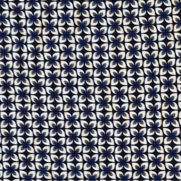 Max Studio Navy and White Skirt Women’s Size M - Picture 4 of 5